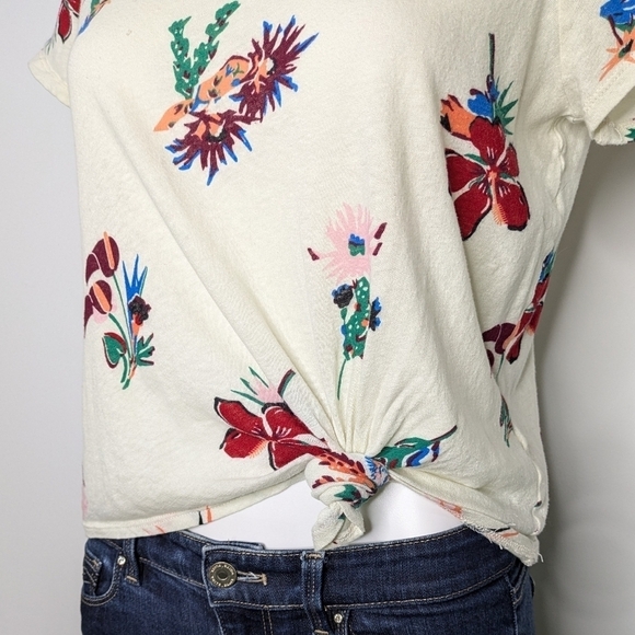 ✨3/$15 Madewell white red pink floral cotton side tie tshirt S - Picture 3 of 10